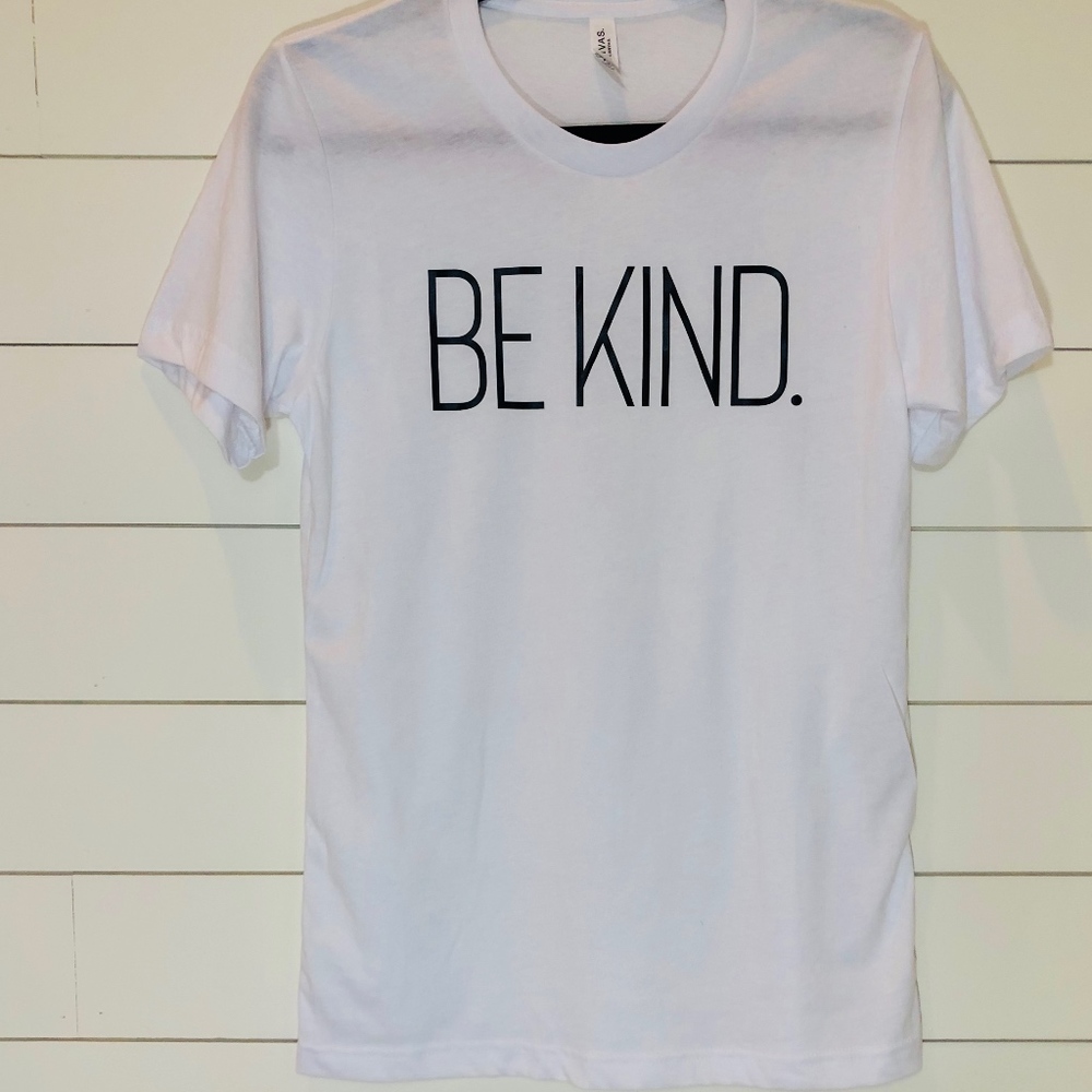 Be Kind T-shirt - Picture 2 of 5